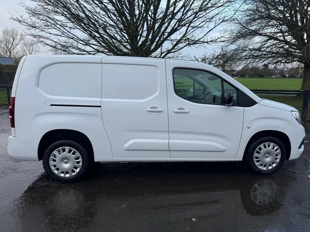 Vauxhall Combo Panel Van 1.5 Turbo D 2300 Pro 202373 DL73TLF White #2
