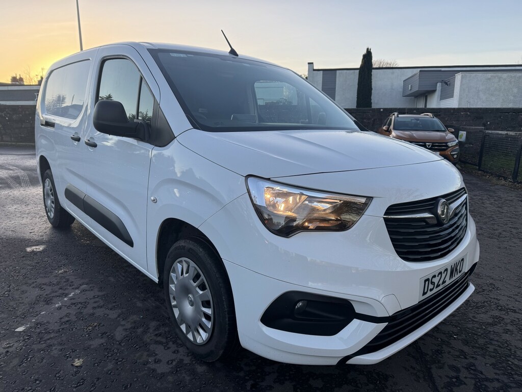 Vauxhall Combo Panel Van 1.5 Turbo D 2300 Sportive 202222 DS22WKO White #3