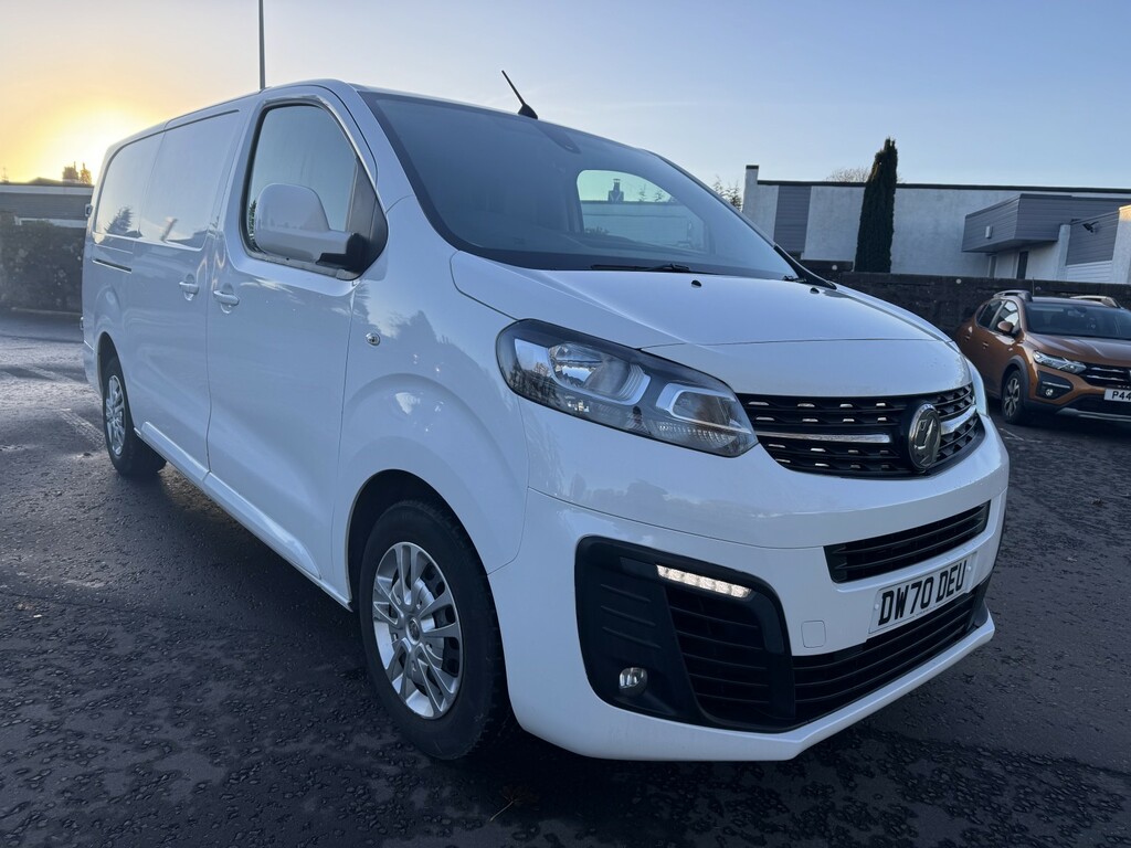 Vauxhall Combo Panel Van 1.5 Turbo D 2300 Sportive 202222 White