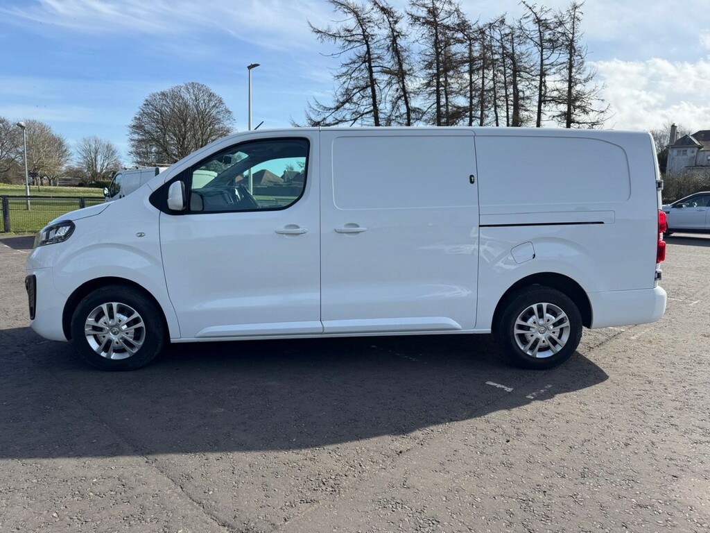 Vauxhall Vivaro Panel Van 1.5 Turbo D 2900 Sportive 202070 DV70ECN White #4