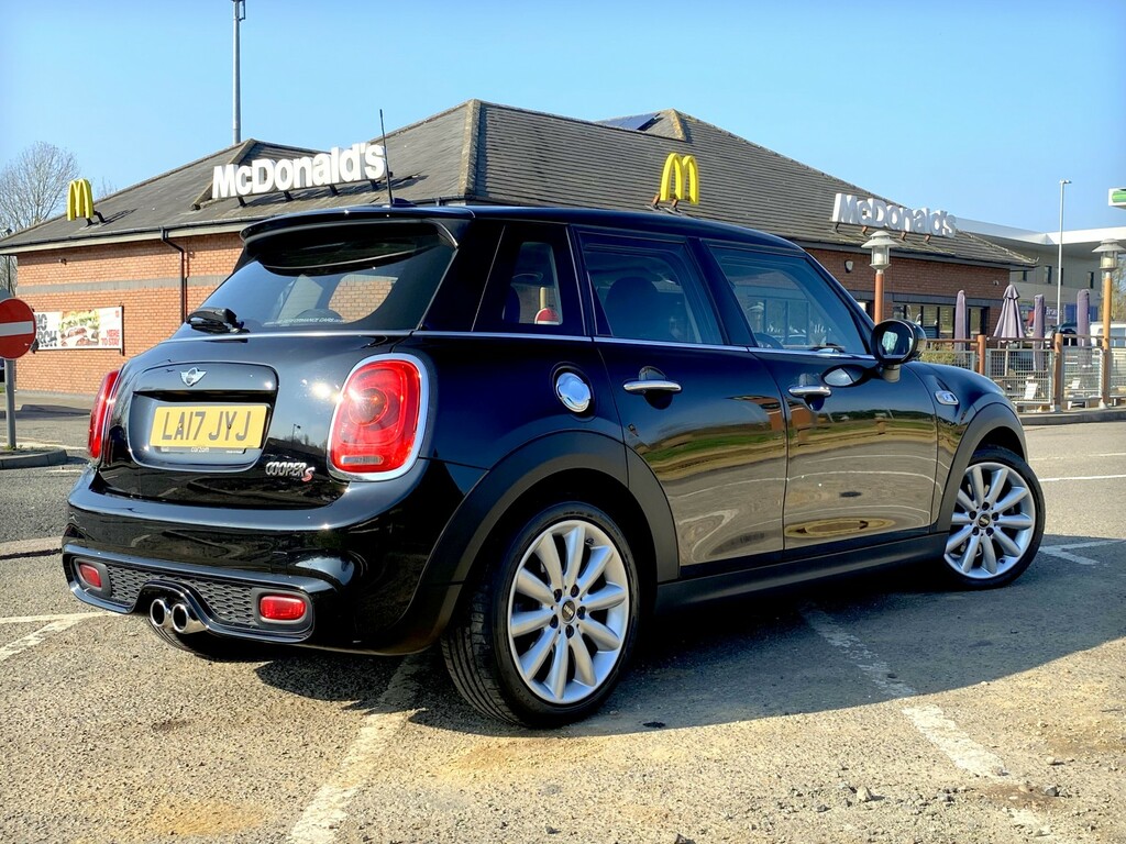 Mini Hatch 2.0 Cooper S 5-Door - Chili Pack - 48 900 Miles - LA17JYJ Black #2