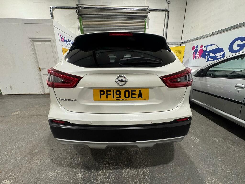 Nissan Qashqai Suv 1.3 Dig-t N-motion 201919 PF19OEA White #4