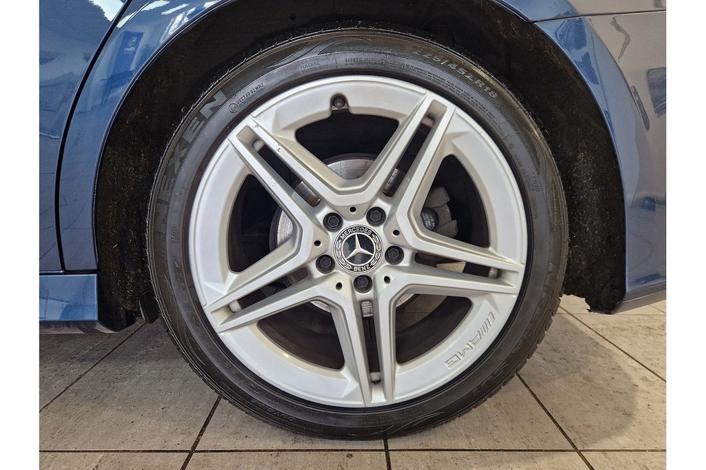 Mercedes-Benz A Class A180d Amg Line Blue #3