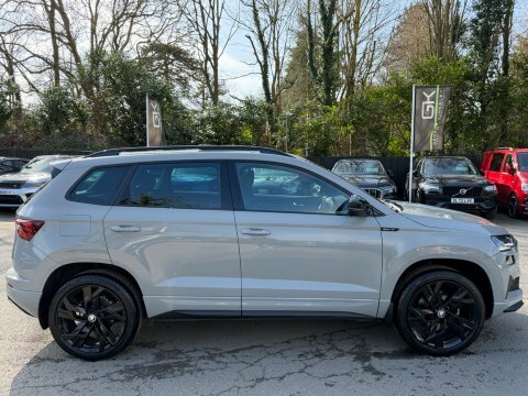 Skoda Karoq Sportline Tsi Dsg SB74HNP #4