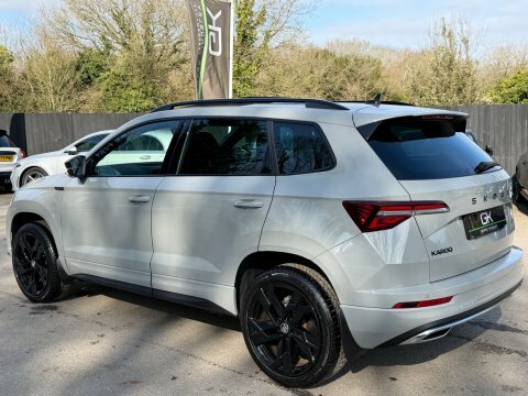 Skoda Karoq Sportline Tsi Dsg SB74HNP #2