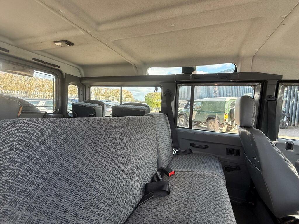 Land Rover Defender 110 2.5 Td5 Mwb White #36