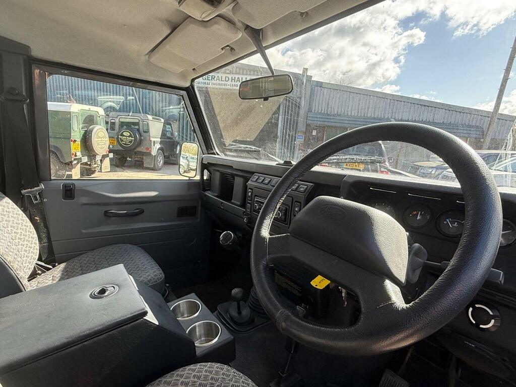 Land Rover Defender 110 2.5 Td5 Mwb White #41