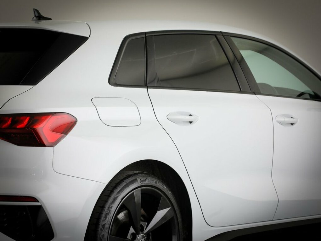Audi A3 1L S Line RE72TWZ White #6
