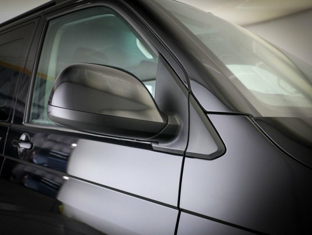 Volkswagen Transporter 2L Highline OV71AKP Black #4