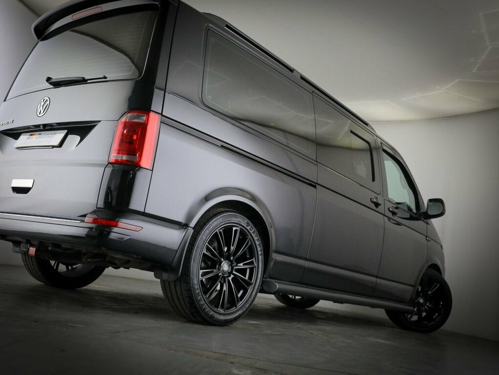 Volkswagen Transporter Shuttle 2L Se Black #4