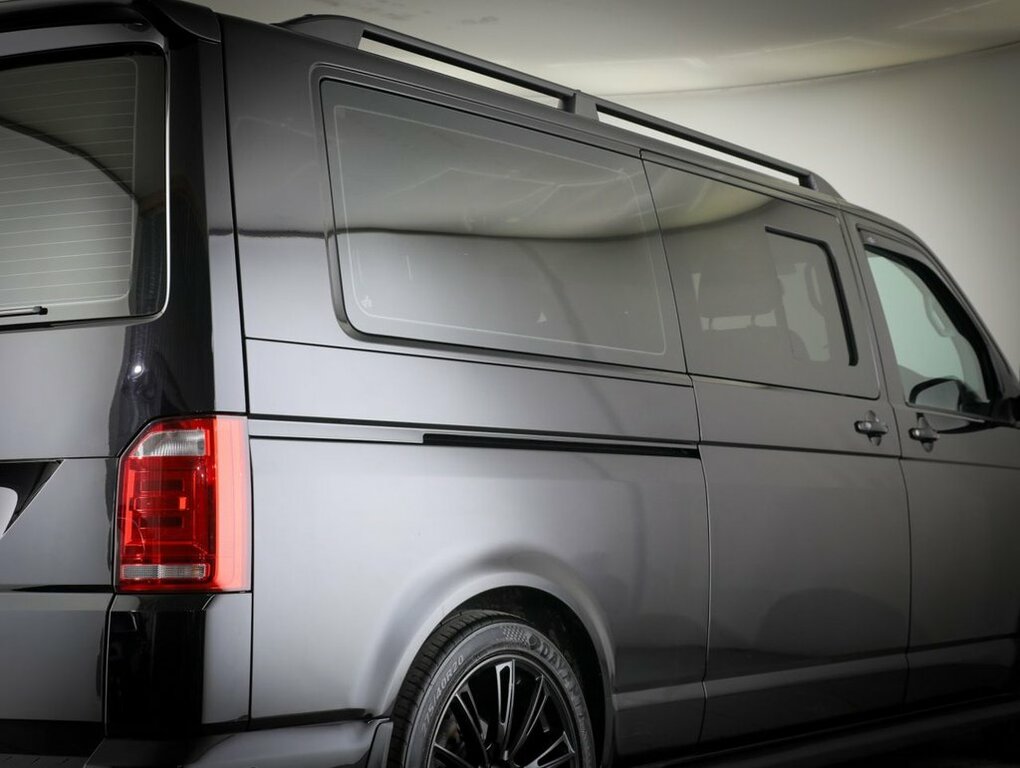 Volkswagen Transporter Shuttle 2L Se Black #5