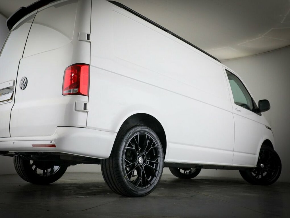 Volkswagen Transporter 2L Startline MW72YBE White #4