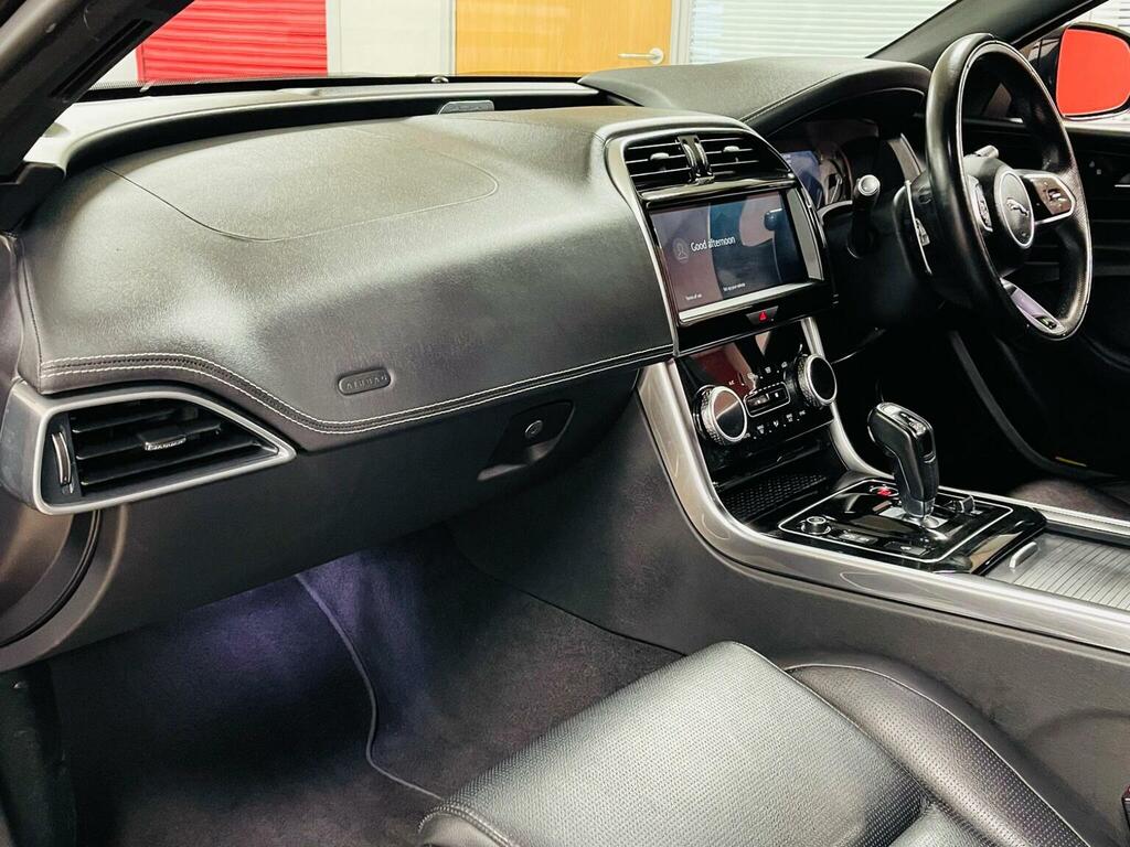 Jaguar XE Saloon 2.0 D200 Mhev R-dynamic Black Euro 6 Black #5