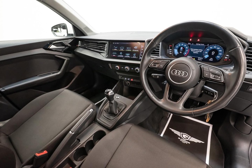 Audi A1 1.0 Tfsi Technik Sportback #2