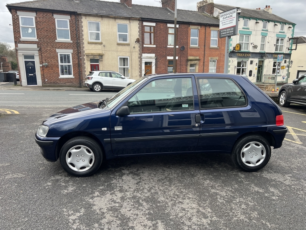 Peugeot 106 1.1 Independence Green #3
