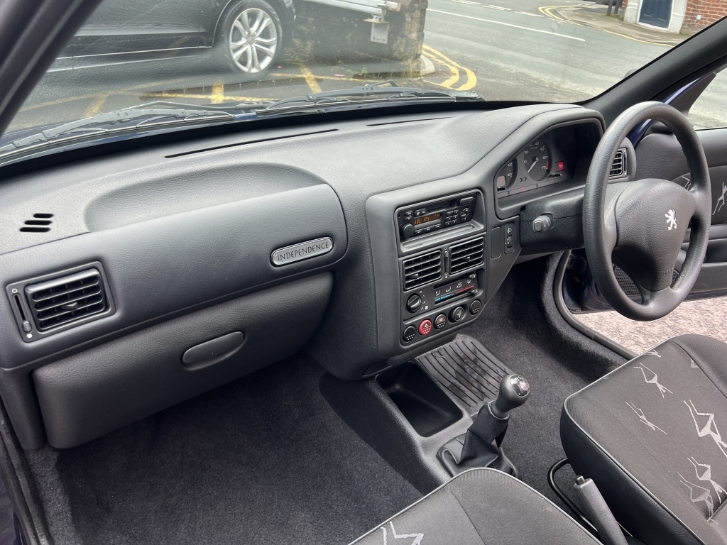 Peugeot 106 1.1 Independence Green #13