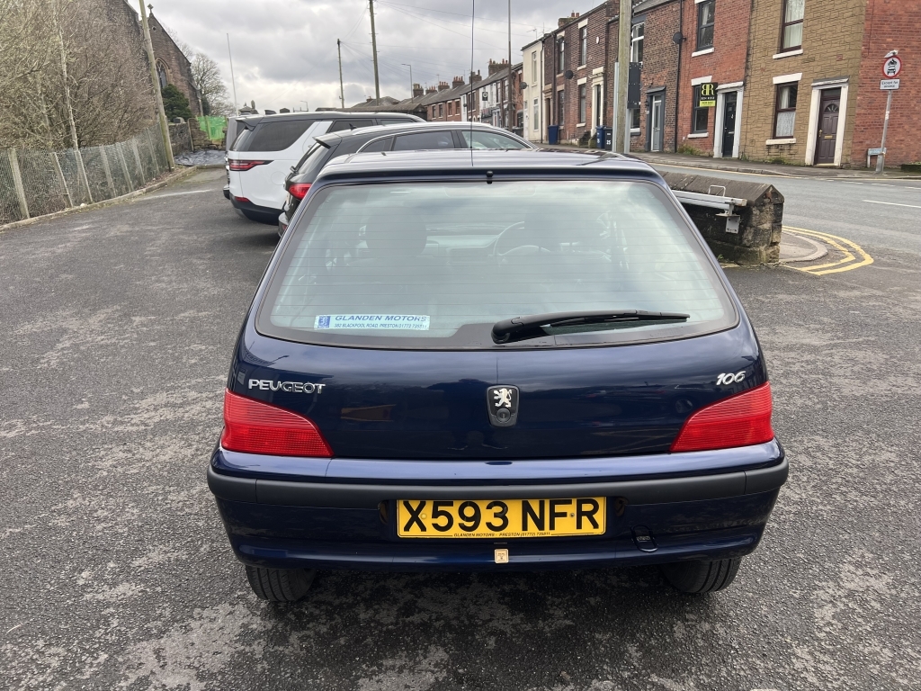 Peugeot 106 1.1 Independence Green #4
