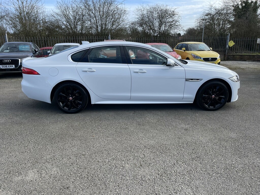 Jaguar XF 2.0 I R-sport LM18FZL White #2