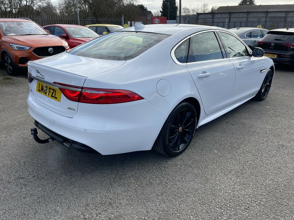 Jaguar XF 2.0 I R-sport LM18FZL White #3