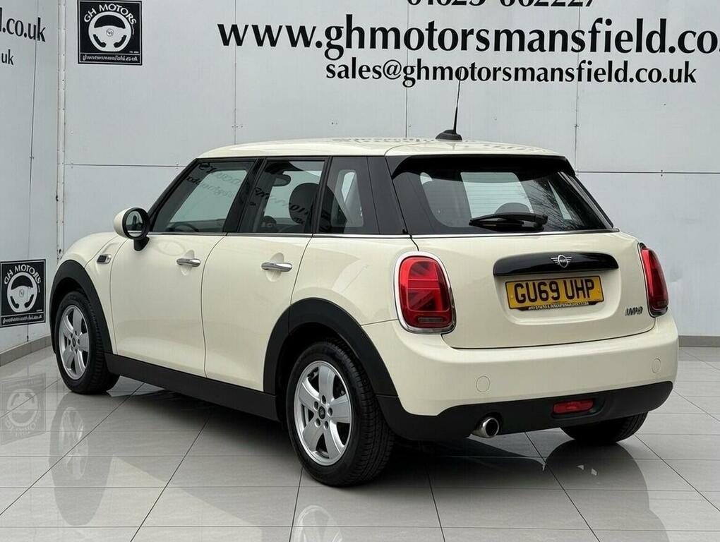 Mini Hatch Hatchback 1.5 Cooper Classic Euro 6 Ss 201 GU69UHP White #6