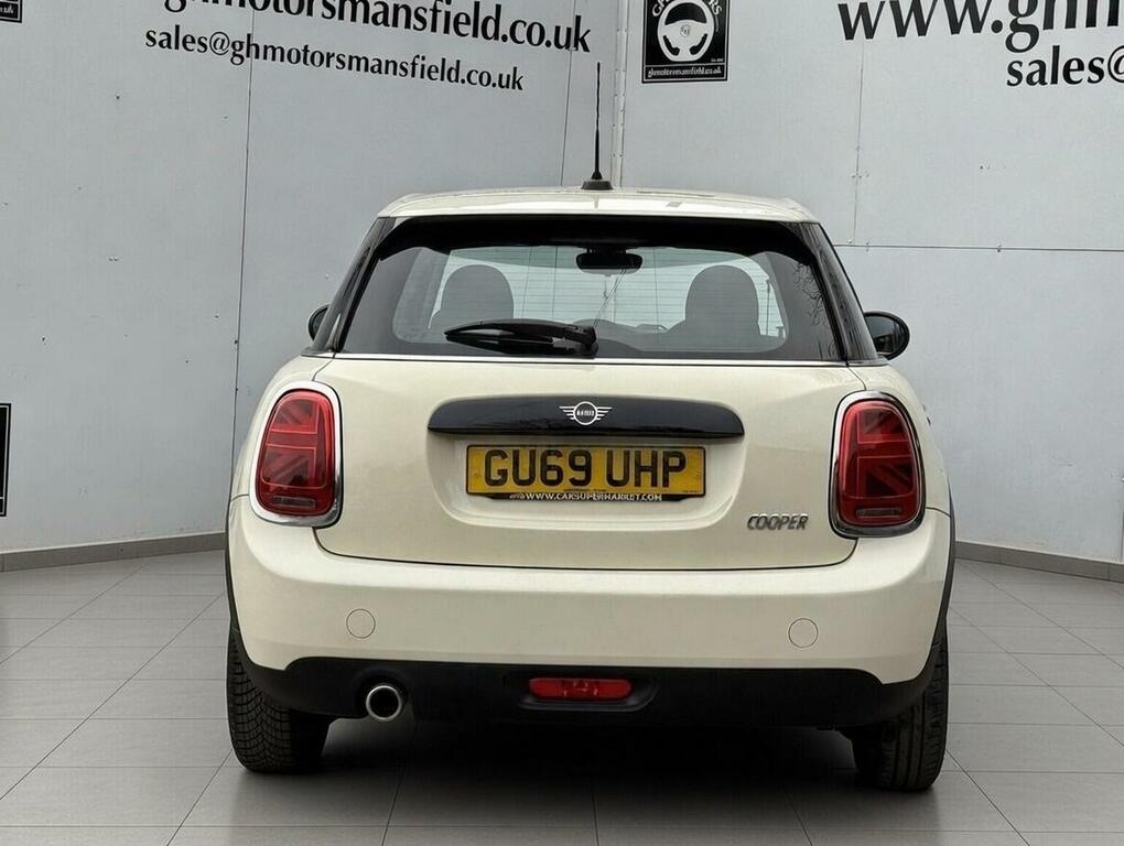 Mini Hatch Hatchback 1.5 Cooper Classic Euro 6 Ss 201 GU69UHP White #5