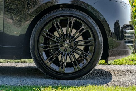 Land Rover Range Rover First Edition Black #5