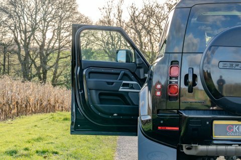 Land Rover Defender P400e Xs Edition  Black #6