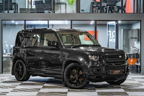 Land Rover Defender P400e Xs Edition Black