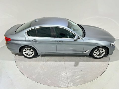 BMW 5 Series 2.0 520D Se MV68EXF Blue #4