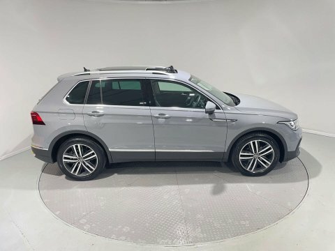 Volkswagen Tiguan 1.5 Tiguan Elegance DC21GDV Grey #4