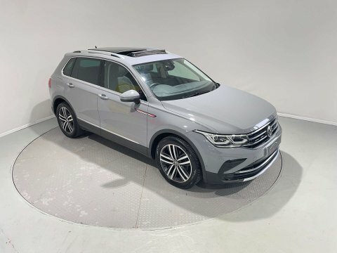 Volkswagen Tiguan 1.5 Tiguan Elegance DC21GDV Grey #2
