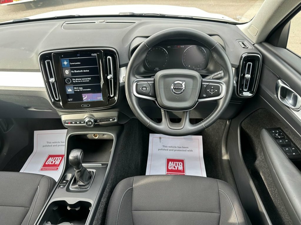 Volvo XC40 1.5L Momentum CV21YPR White #2