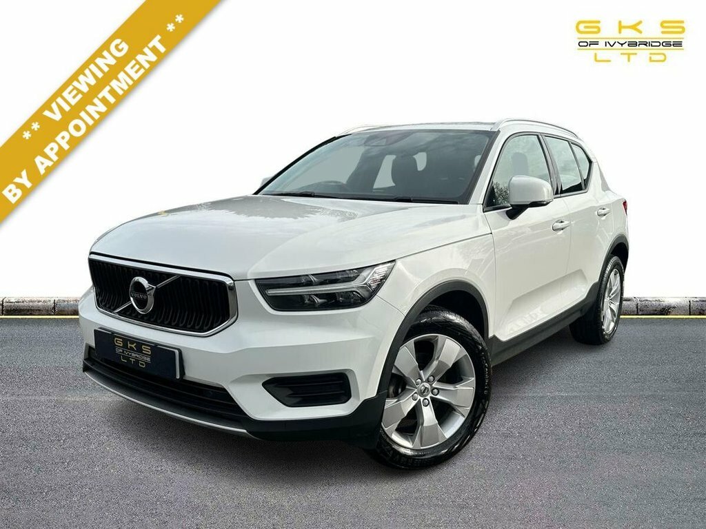 Volvo XC40 1.5L Momentum White