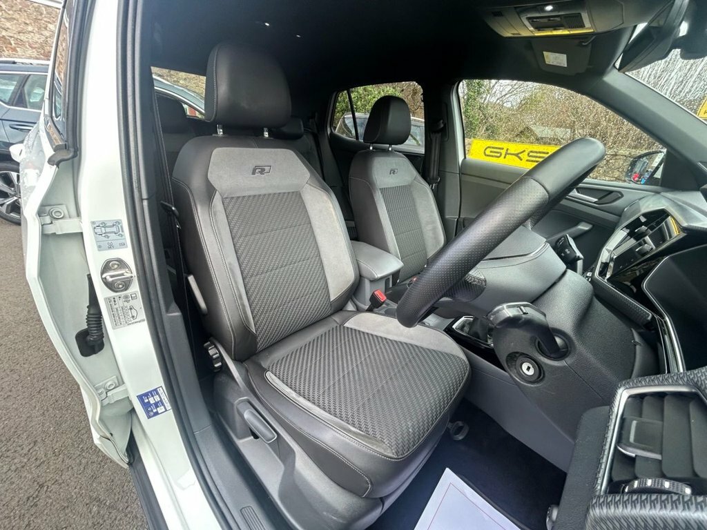 Volkswagen T-Cross 1L R-line ML20UPS White #6