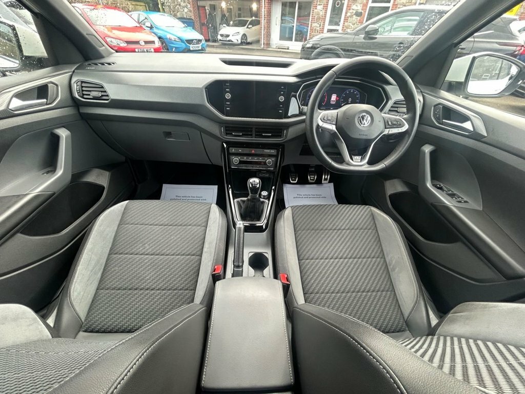 Volkswagen T-Cross 1L R-line ML20UPS White #5