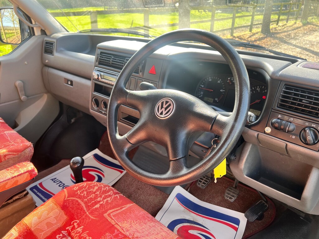 Volkswagen E-Transporter Cvn Lwb 65Kw 2.5Tdi #23