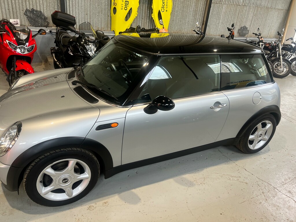 Mini Hatch 1.6 One Yellow #5