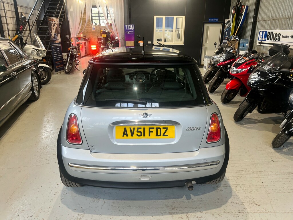 Mini Hatch 1.6 One Yellow #7
