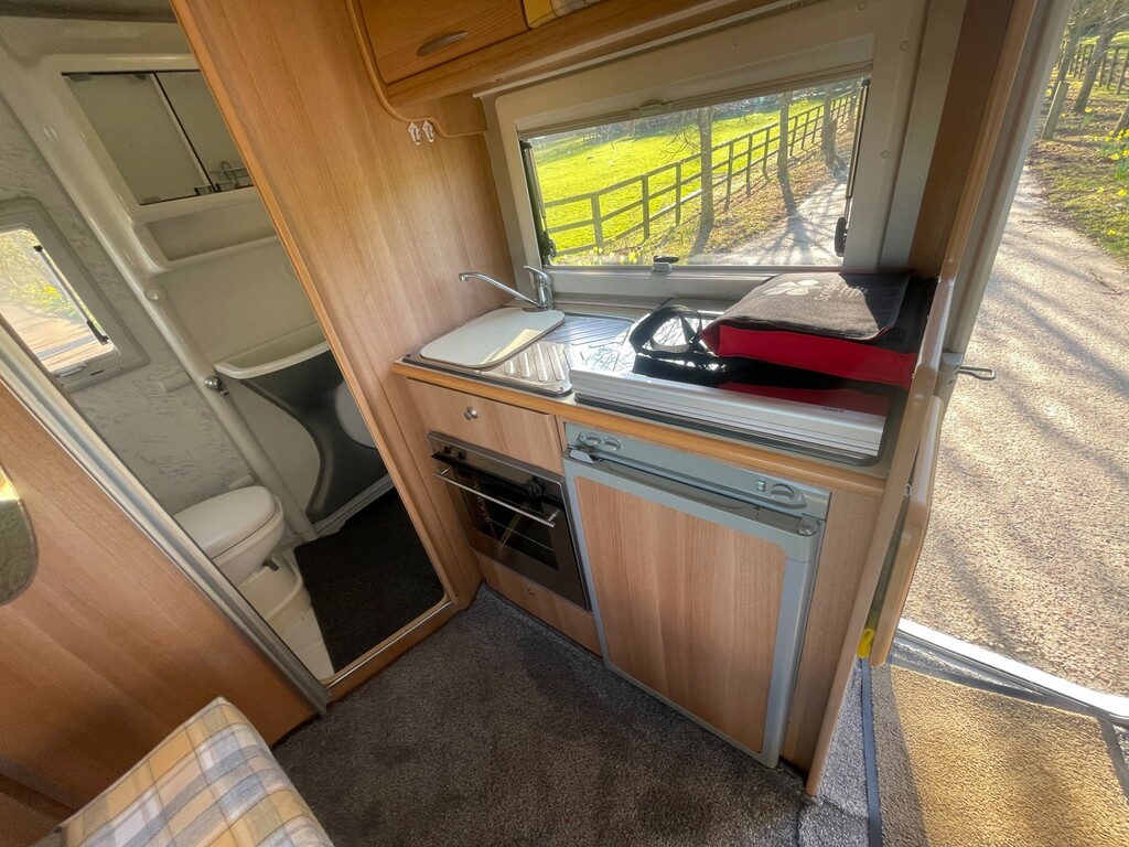 Peugeot Boxer 2.8Hdi Autsleeper Executive Gls White #7