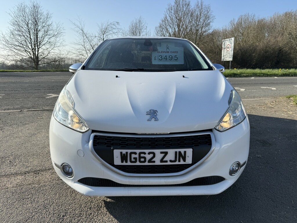 Peugeot 208 Hatchback 1.4 Hdi Allure 2013 WG62ZJN White #3