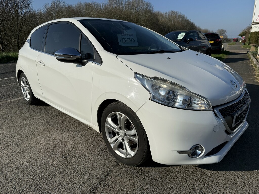 Peugeot 208 Hatchback 1.4 Hdi Allure 2013 WG62ZJN White #2