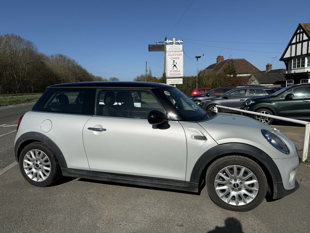 Mini Hatch Hatchback 1.5 Cooper D 3-Door Hatch 2014 Silver