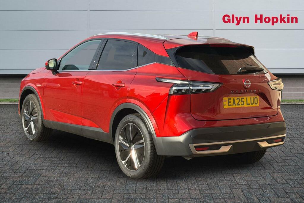 Nissan Qashqai 1.3 Dig-t Mh 158 Tekna Xtronic EA25LUO Red #5