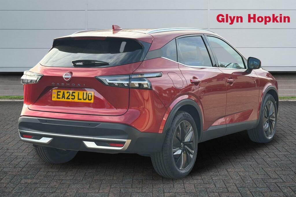 Nissan Qashqai 1.3 Dig-t Mh 158 Tekna Xtronic EA25LUO Red #3