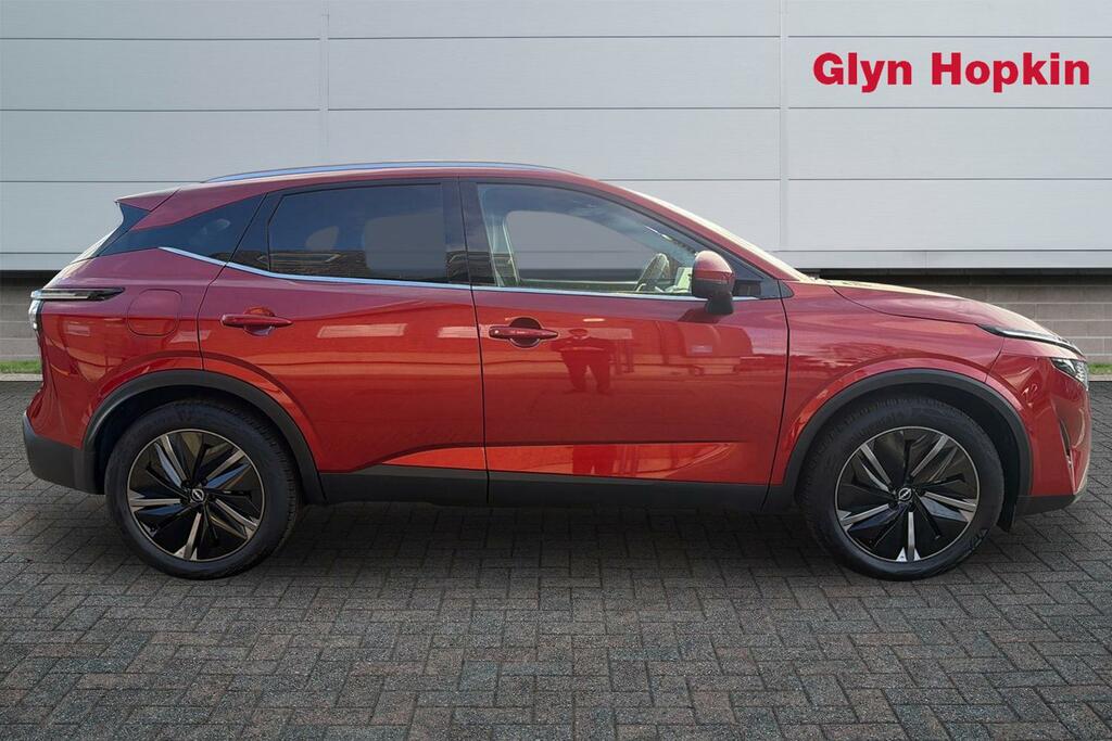 Nissan Qashqai 1.3 Dig-t Mh 158 Tekna Xtronic EA25LUO Red #2