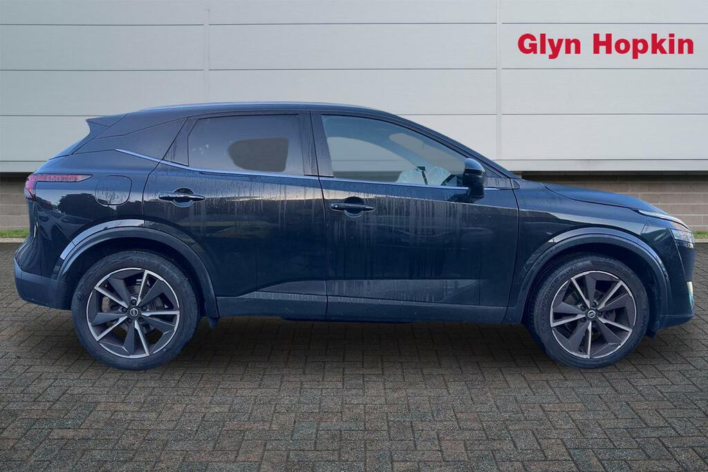 Nissan Qashqai 1.3 Dig-t Mh Tekna EA22XVL Black #2