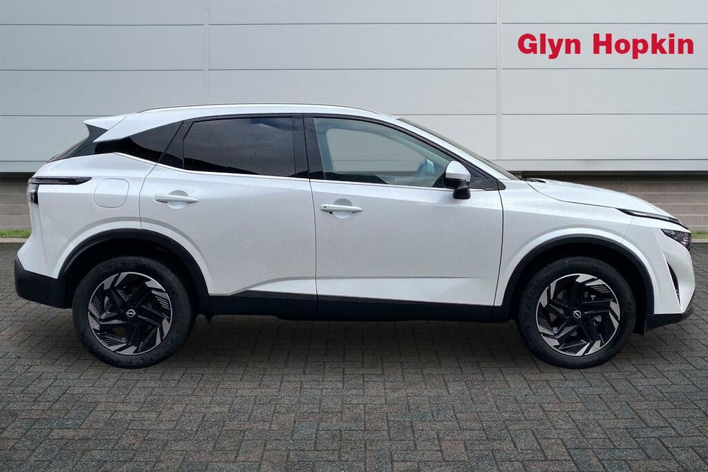 Nissan Qashqai 1.3 Dig-t Mh N-connecta LM25ELV White #2