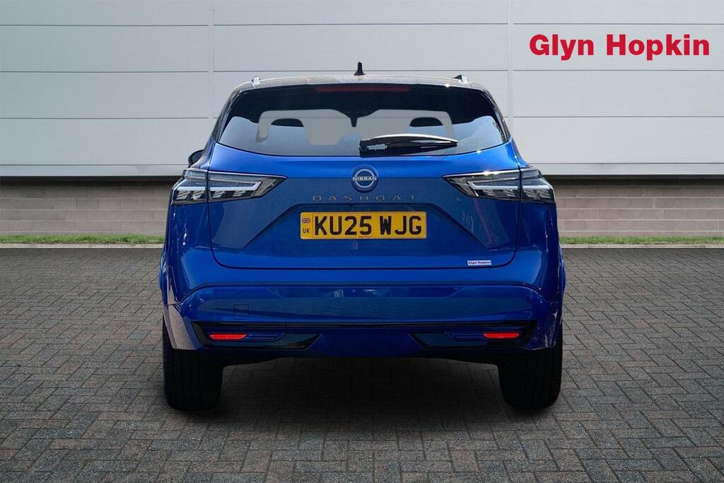Nissan Qashqai 1.3 Dig-t Mh N-design KU25WJG Black #4
