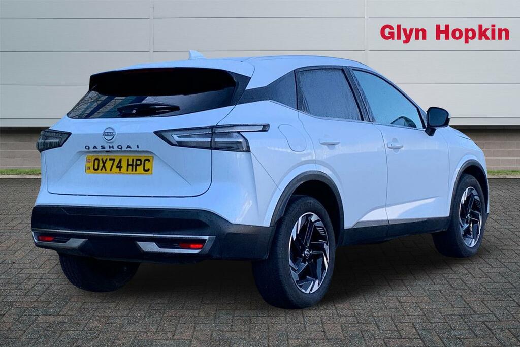 Nissan Qashqai 1.3 Dig-t Mh N-connecta OX74HPC White #3