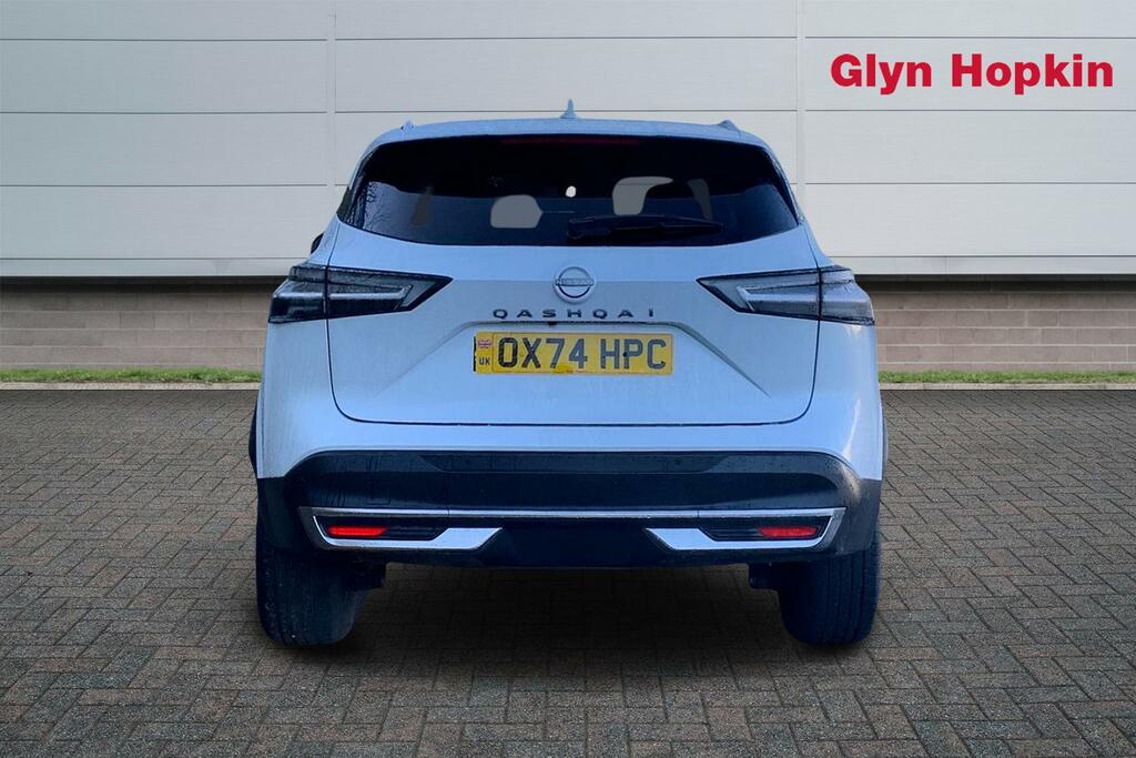 Nissan Qashqai 1.3 Dig-t Mh N-connecta OX74HPC White #4